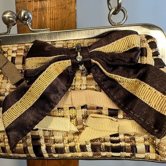 The SAK Brown Tan Basket Weave Clasp Rhinestones Bows Chic Evening Shoulder Bag - Picture 2 of 11